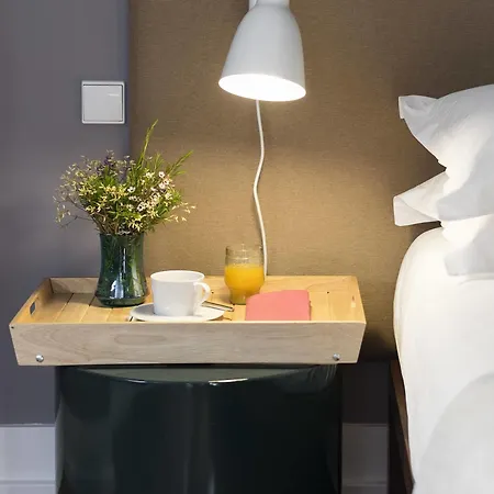 Flattered To Be In Apartman