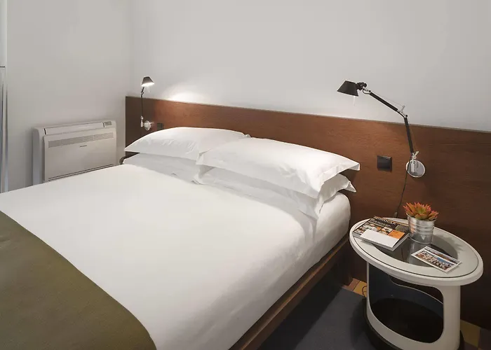 Flattered To Be In Apartamento *