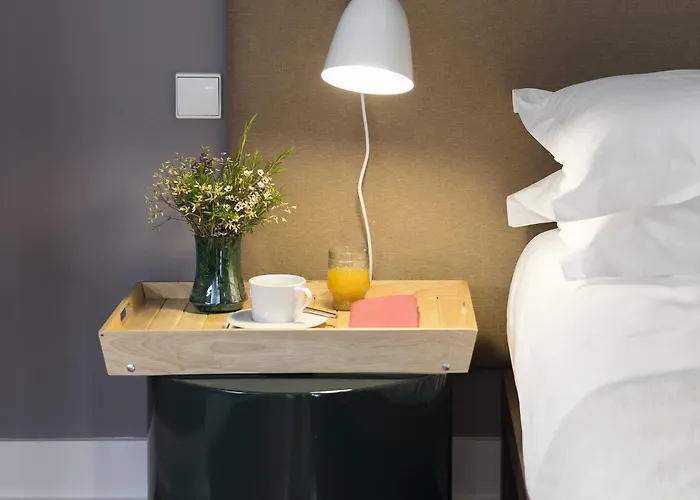 Flattered To Be In Apartamento